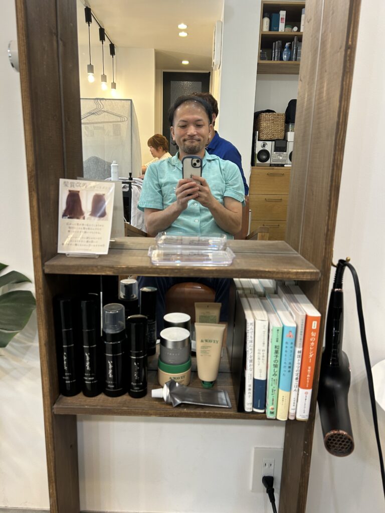 COSMOSのOGのトミーの美容室