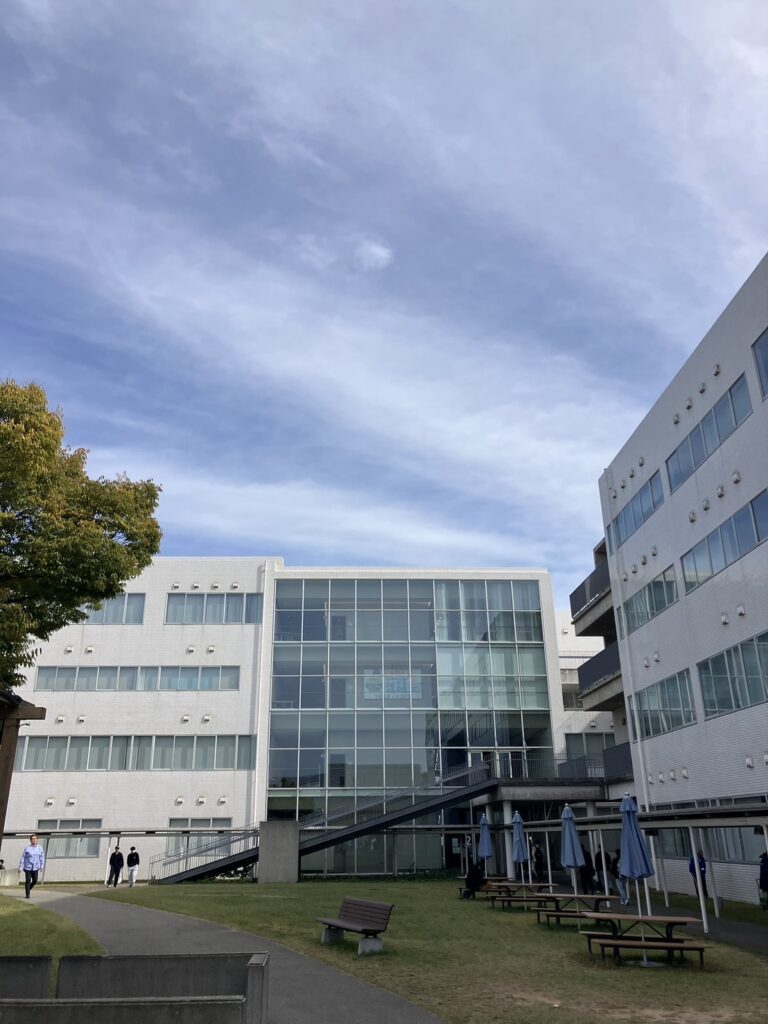 神戸国際大学 上田ゼミとCOSMOSの共同企画