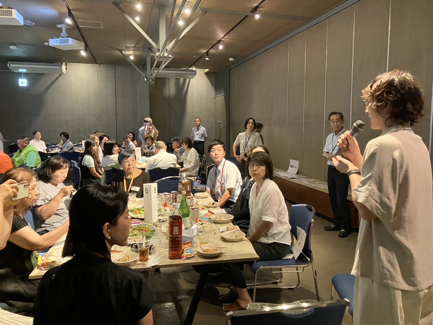 神戸市東灘区六甲アイランドで開催された地域交流会の様子と株式会社ソレファームの地域貢献活動